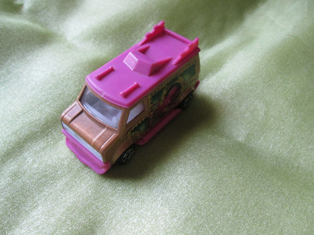 Voiture de collection " Norev " US VAN ,1985, &eacute;chelle 1/43 