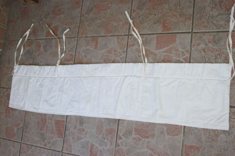 Tour de lit 
4 Montigny-Lencoup (77)