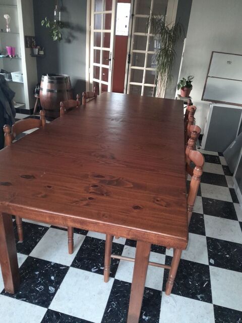 Table de salle � manger  100 Puylaurens (81)