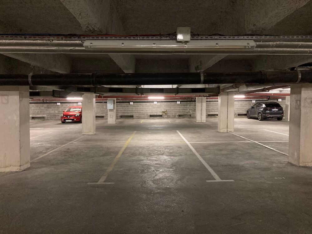 Location Parking/Garage Place de Parking Intérieure Sécurisée Saint-Etienne - Centre-Deux - 42€/ mois Saint-Étienne