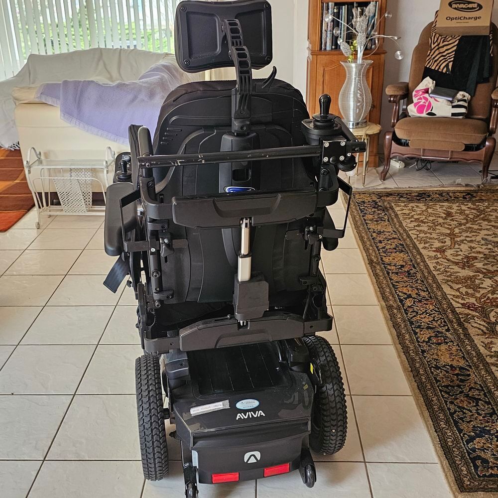 Fauteuil Roulant &eacute;lectrique AVIVA RX20AA 900 euros Meubles