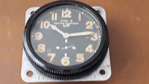 Montre d'aronef LIP type 14
450 Salon-de-Provence (13)