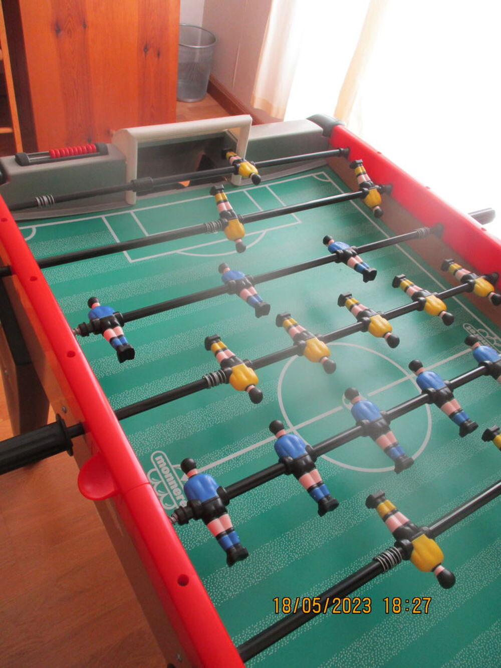 Baby-foot tr&egrave;s bon &eacute;tat Jeux / jouets
