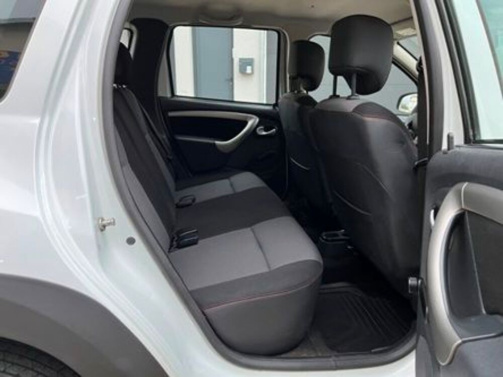 Duster 1.5 dCi 110 4x2 Laur&eacute;ate Plus 2013 occasion 42700 Firminy