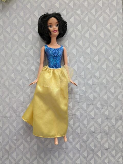Disney princesses barbie Blanche neige 5 Aurillac (15)