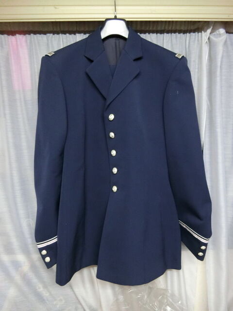 Militaria  Ancienne tenue militaire Tarnos (40)