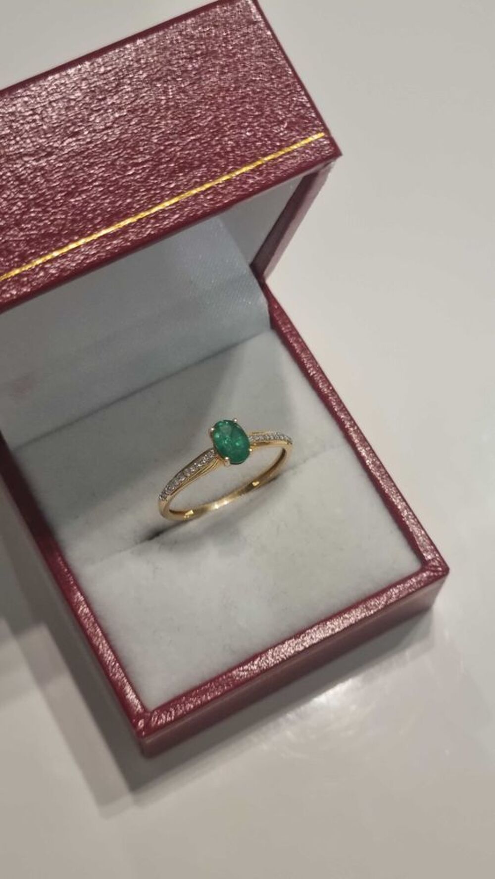 Bague or jaune &eacute;meraude Bijoux et montres