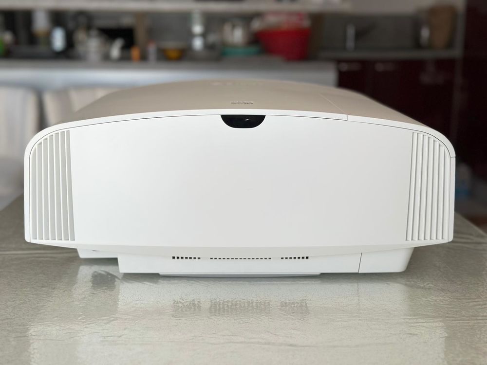 Vid&eacute;oprojecteur SONY VPL-VW270ES 4K SXRD 3D Photos/Video/TV