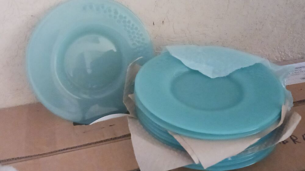 LOT DE 11 ASSIETTES EN VERRE BLEU TURQUOISE &agrave; 20€ Décoration