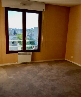  Appartement à louer 3 pièces 80 m²
