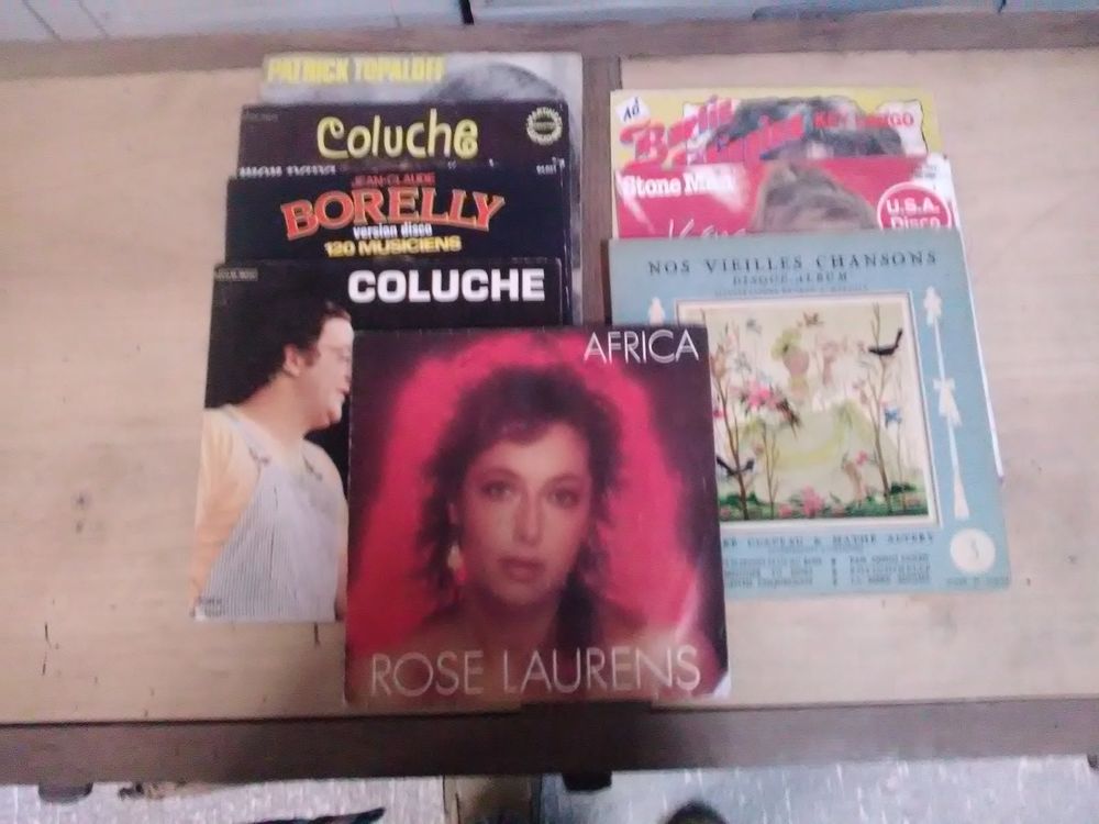 Lot de 166 disques vinyles 45 tours, &eacute;tats divers Audio et hifi