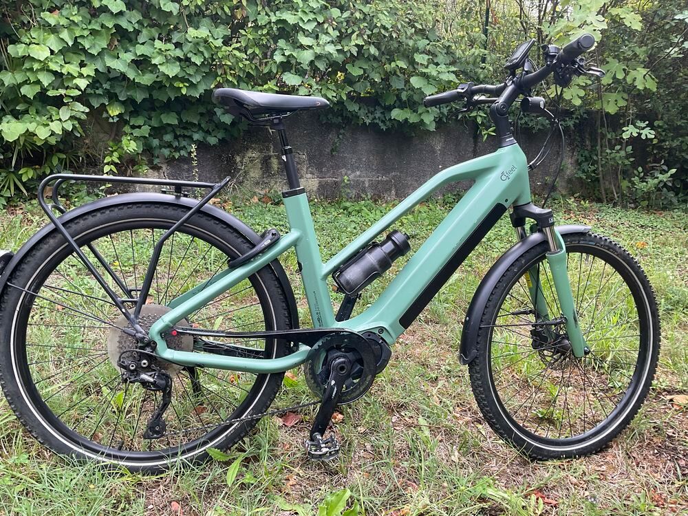 V&eacute;lo &eacute;lectrique marque o2feel (fran&ccedil;ais) en excellent etat Vélos