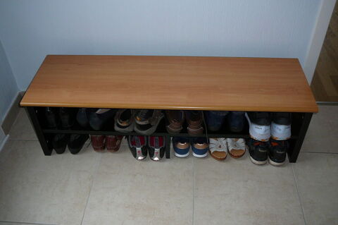 ANGERS : BANC RANGE-CHAUSSURES (Parfait Etat) 15 Angers (49)