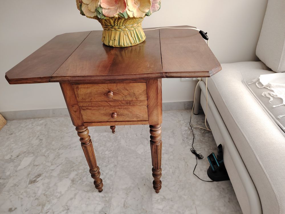 Table d'appoint /travailleuse Meubles