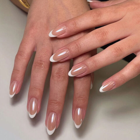 Mod&egrave;les ongles &agrave; domicile 0 42300 Roanne
