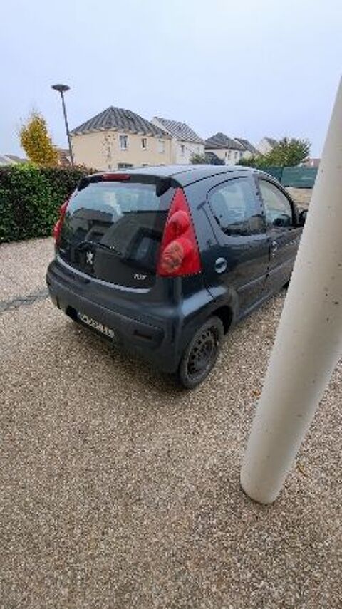 Peugeot 107 1.0e 12V 68ch BLUE LION Black & Silv