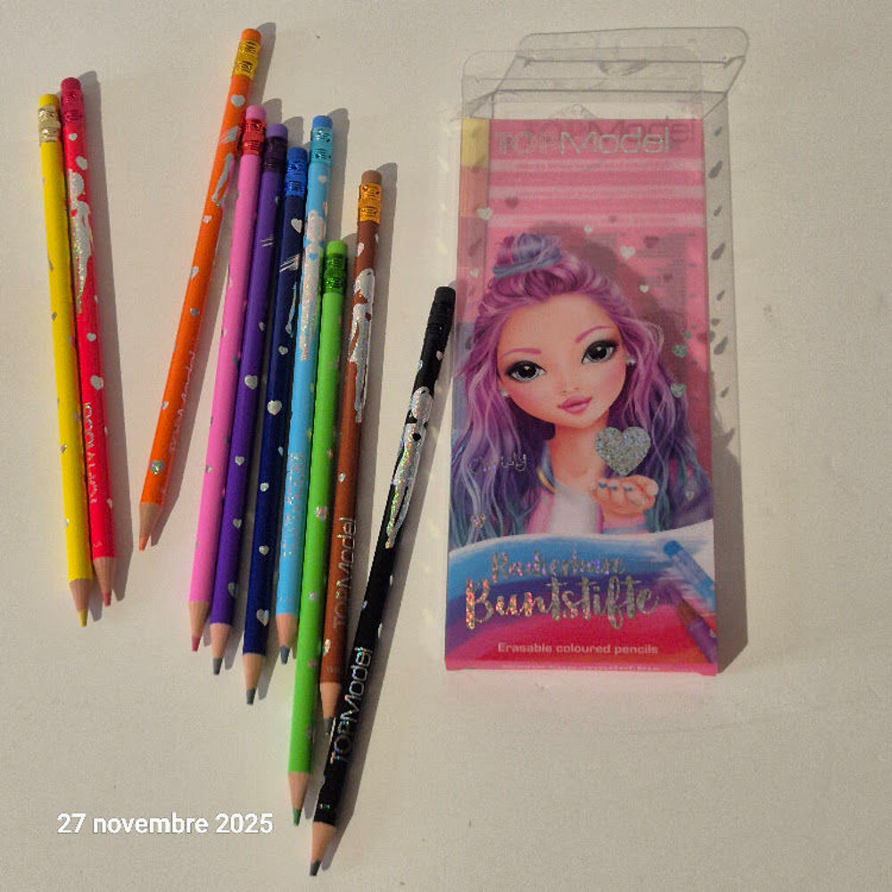 Carnet de dessins top model et ses crayons de couleurs gomma Jeux / jouets