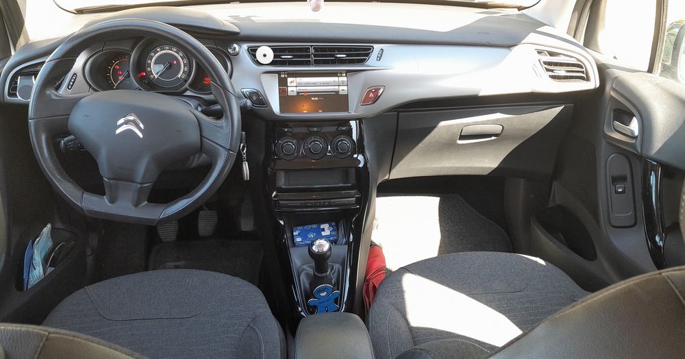 C3 BlueHDi 100 S&S Confort 2015 occasion 18220 Sainte-Solange