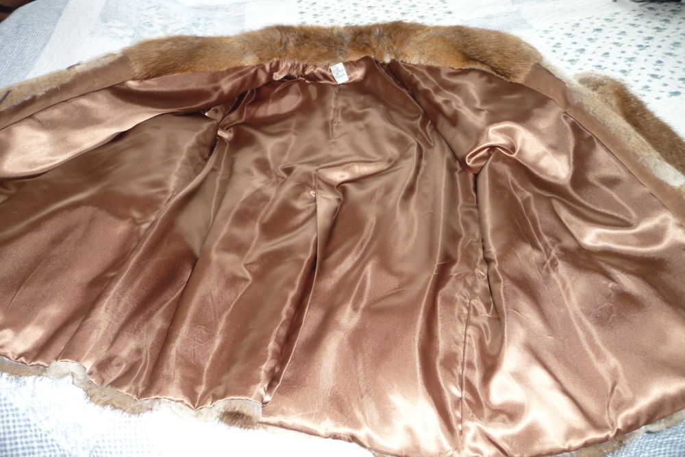 Manteau fourrure type3/4 Vêtements