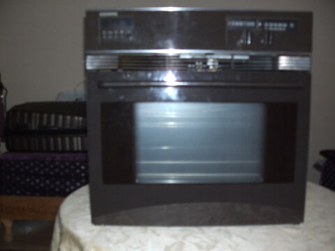 FOUR ENCASTRABLE SIEMENS 100 Lambersart (59)