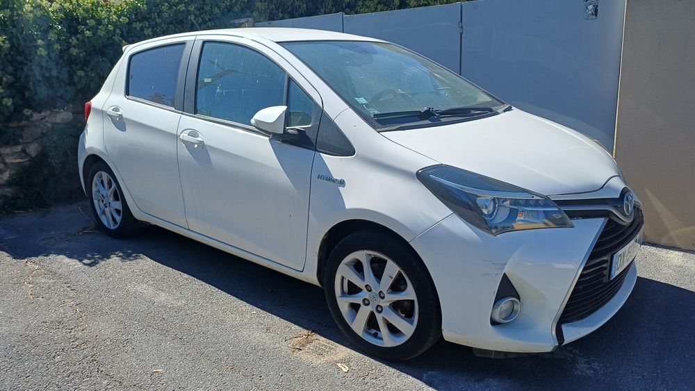 Yaris Hybride 100h Dynamic 2015 occasion 34500 B&eacute;ziers