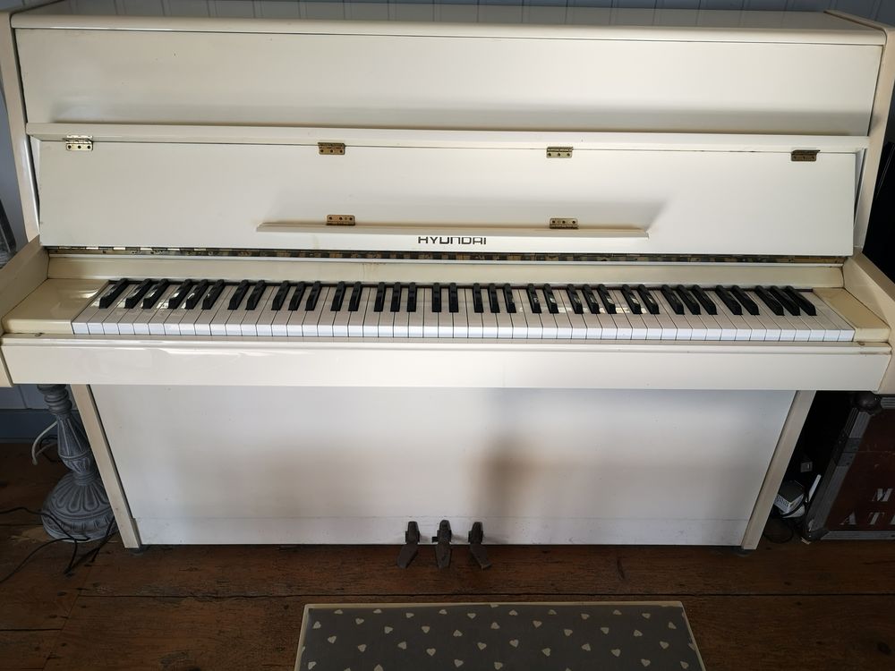 Piano Droit Instruments de musique