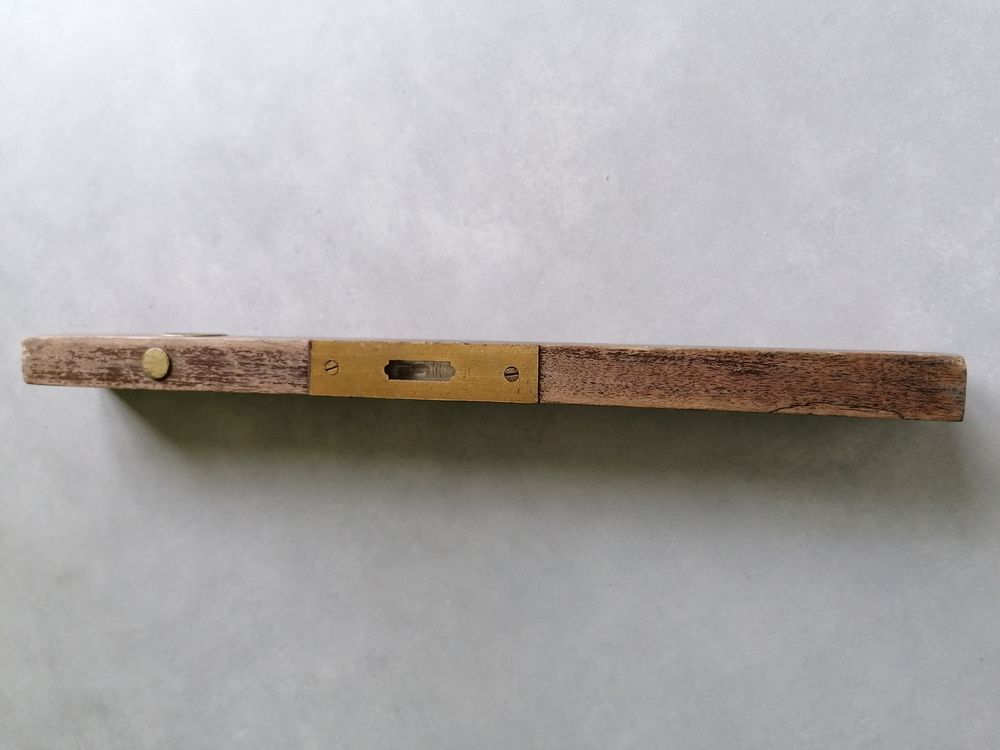 Ancien niveau &agrave; bois Bricolage