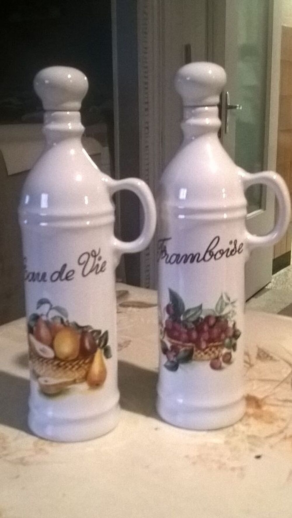 Anciennes bouteilles liqueur. Décoration
