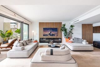  Appartement  louer 3/4 pices 220 m