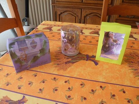 Miniature Lolita Lempicka parfum mode japon coffre 34 Fèves (57)
