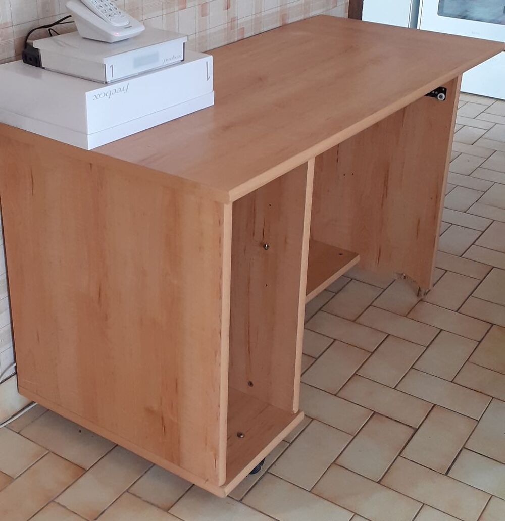 TABLE /BUREAU INFORMATIQUE Meubles