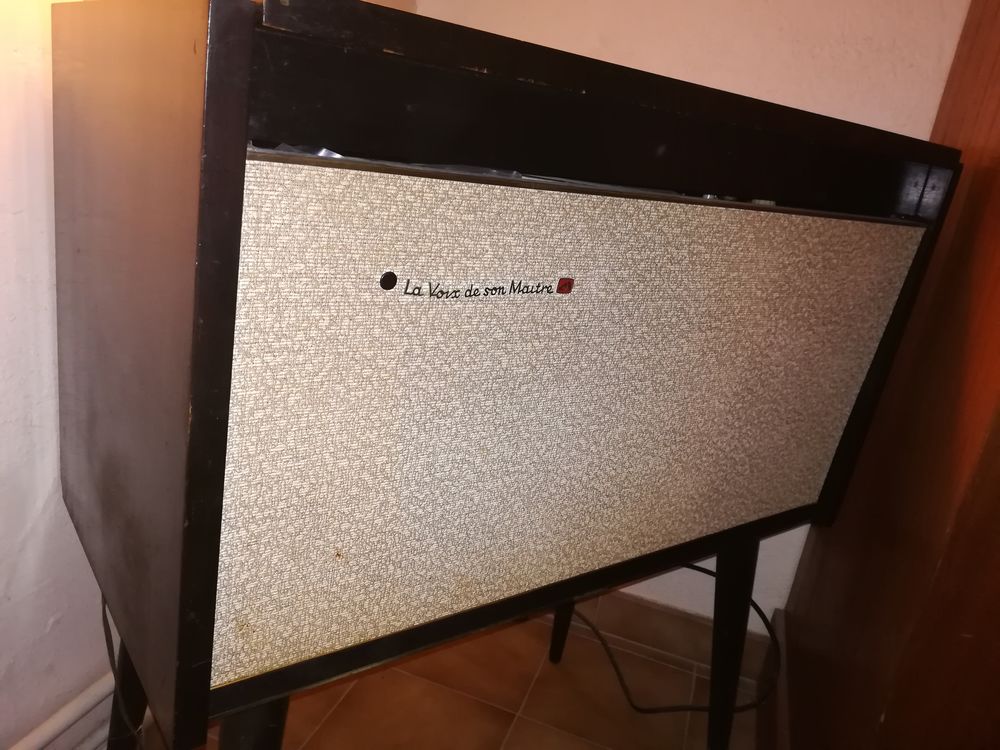 Meuble &eacute;lectrophone st&eacute;r&eacute;ophonique sur pieds PATHE MARCONI Audio et hifi