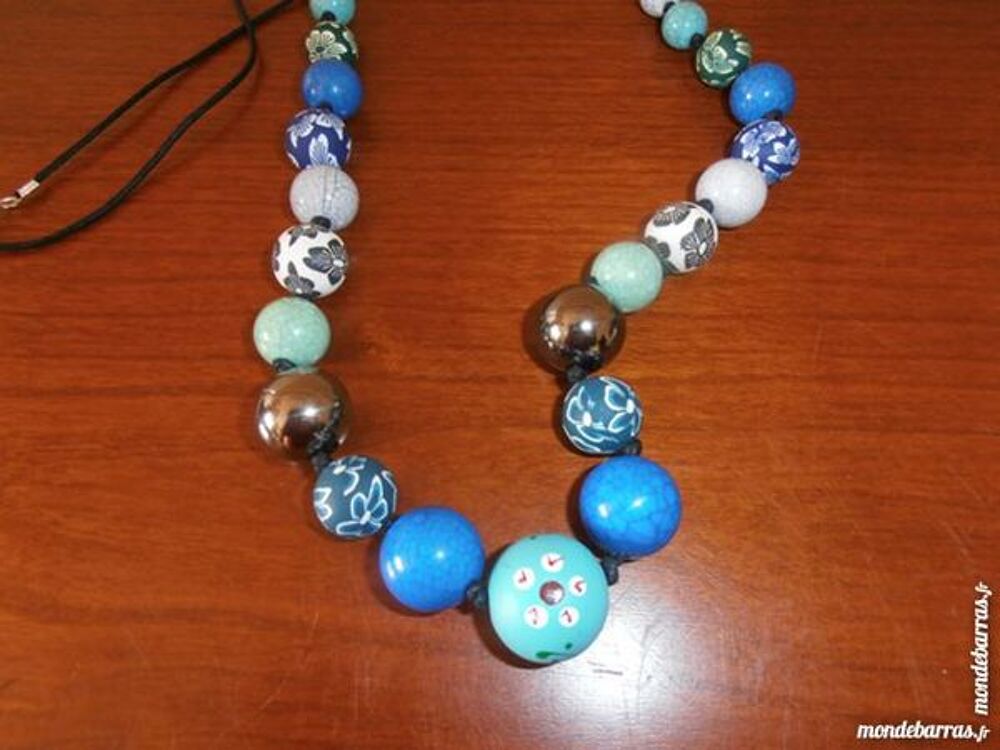 Collier perles oc&eacute;anes (28b) Bijoux et montres