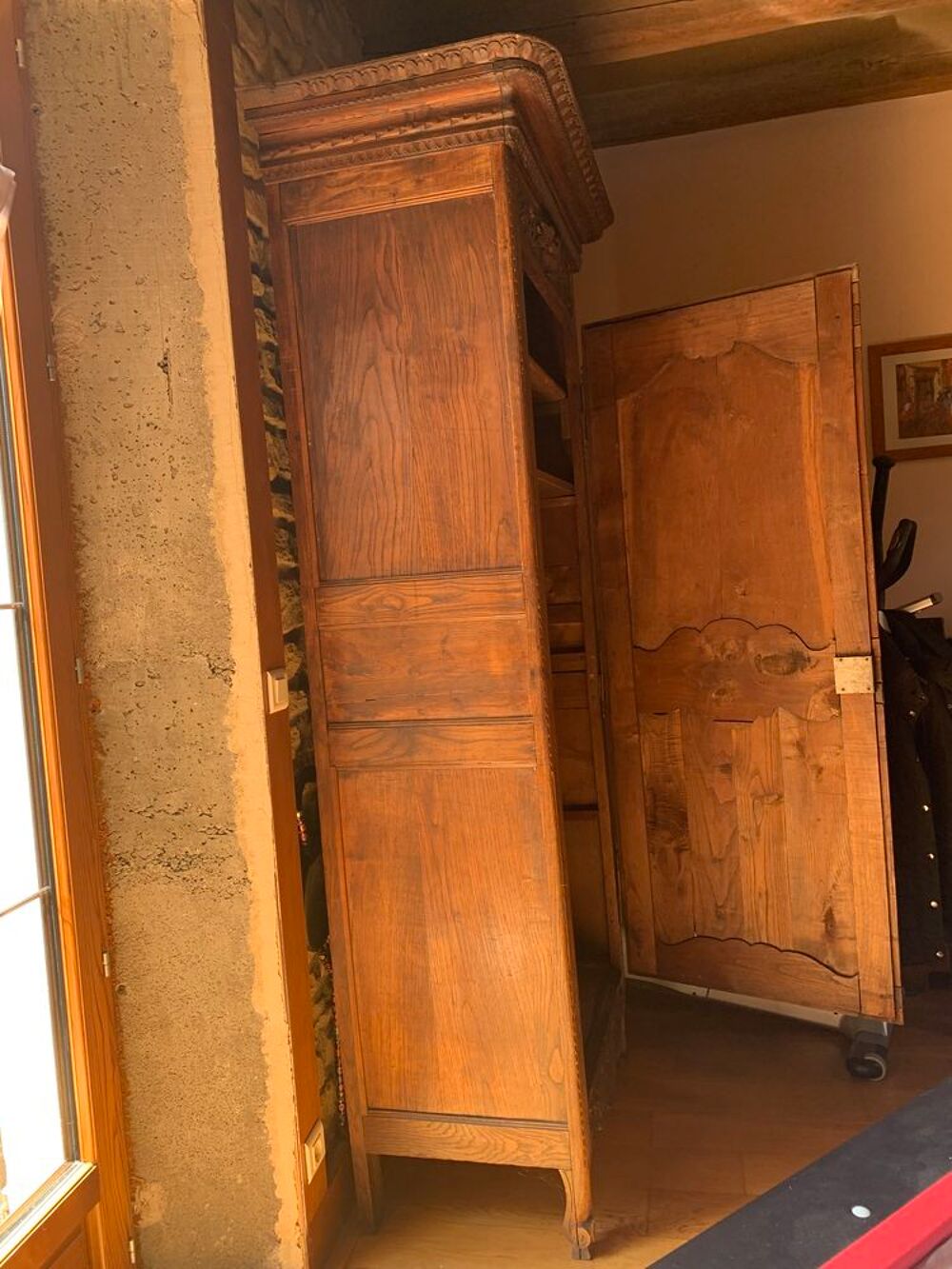 Armoire en ch&ecirc;ne &quot;&nbsp;homme debout&nbsp;&quot; Meubles