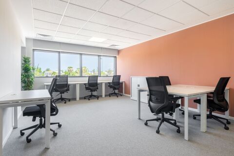 Louez un grand espace de bureau pour 50 personnes &agrave; LA DEFENSE, Cours Valmy Puteaux 29646 92800 Puteaux