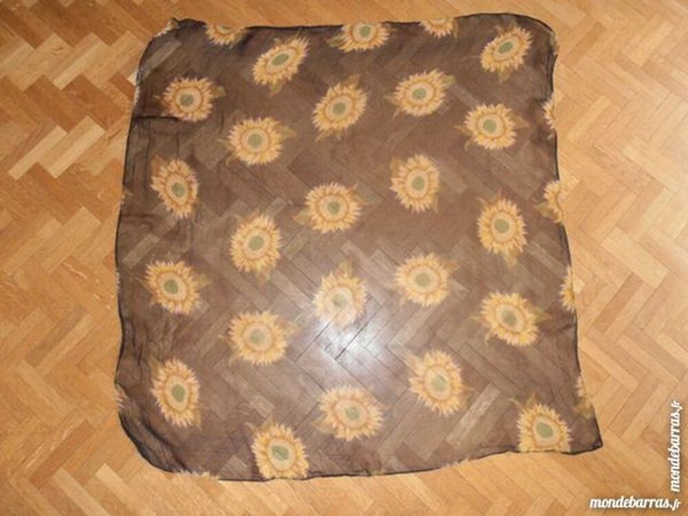Foulard fleurs jaunes (V3) Bijoux et montres