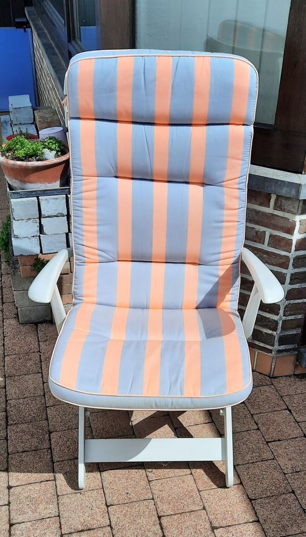 Chaise longue et chaises de jardin Meubles