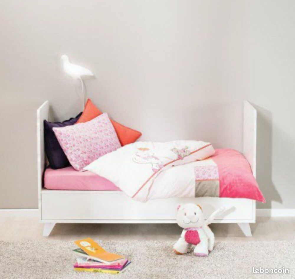 lit &eacute;volutif b&eacute;b&eacute;-enfant 70x140 Noukies + matelas Puriculture
