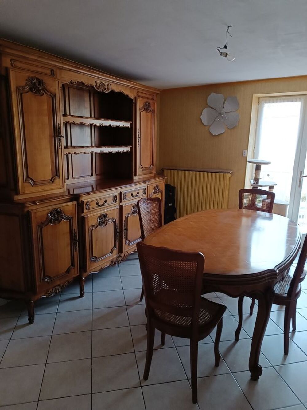 Salle &agrave; manger en merisier Meubles
