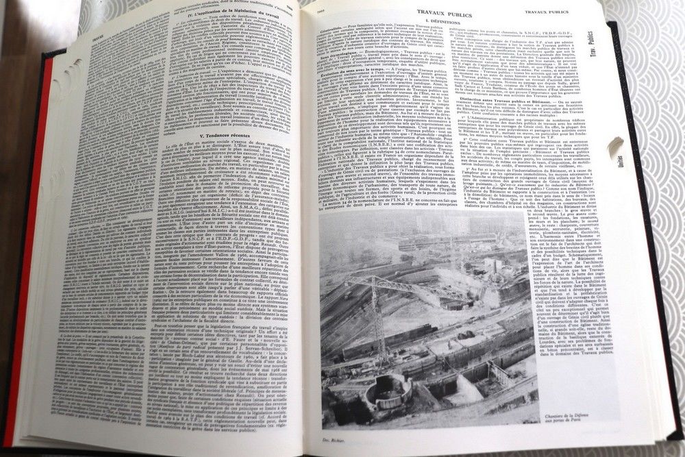 Dictionnaires encyclop&eacute;diques QUILLET ann&eacute;e 1977 Livres et BD