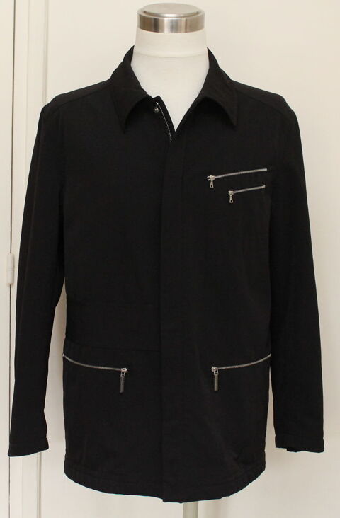 Parka veste noire VERSACE Classic 
T.L 150 Issy-les-Moulineaux (92)