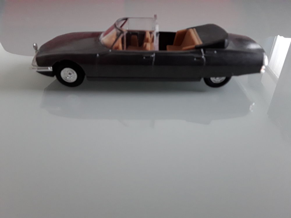 la Citro&euml;n SM pr&eacute;sidentielle 
Echelle : 1/43&egrave;me 
