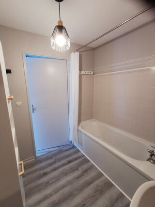  Appartement à louer 2 pièces 37 m²