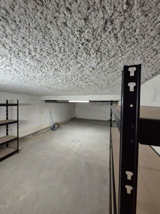  Parking / Garage � louer 50 m� Cannes