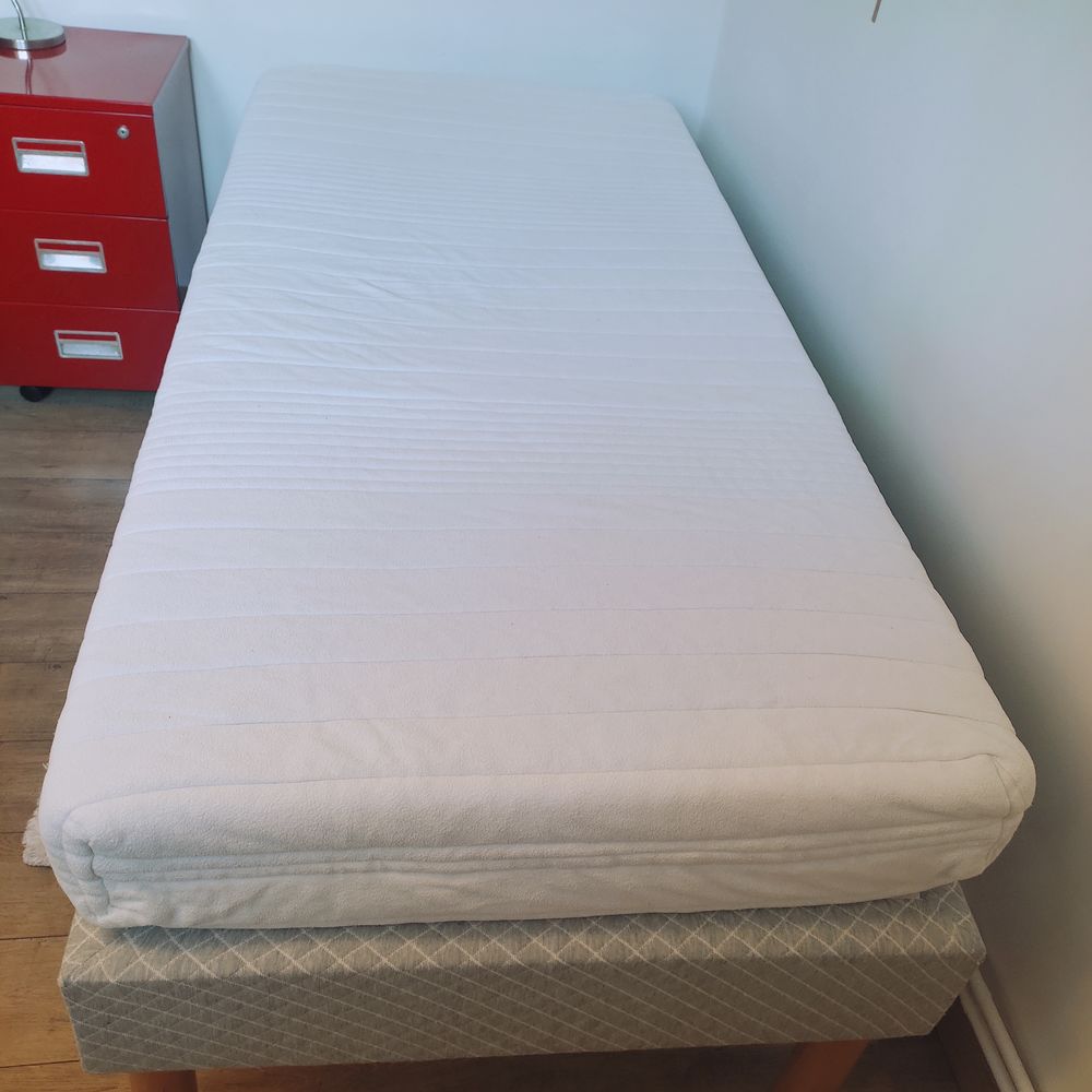 Matelas + sommier 1 personne Meubles