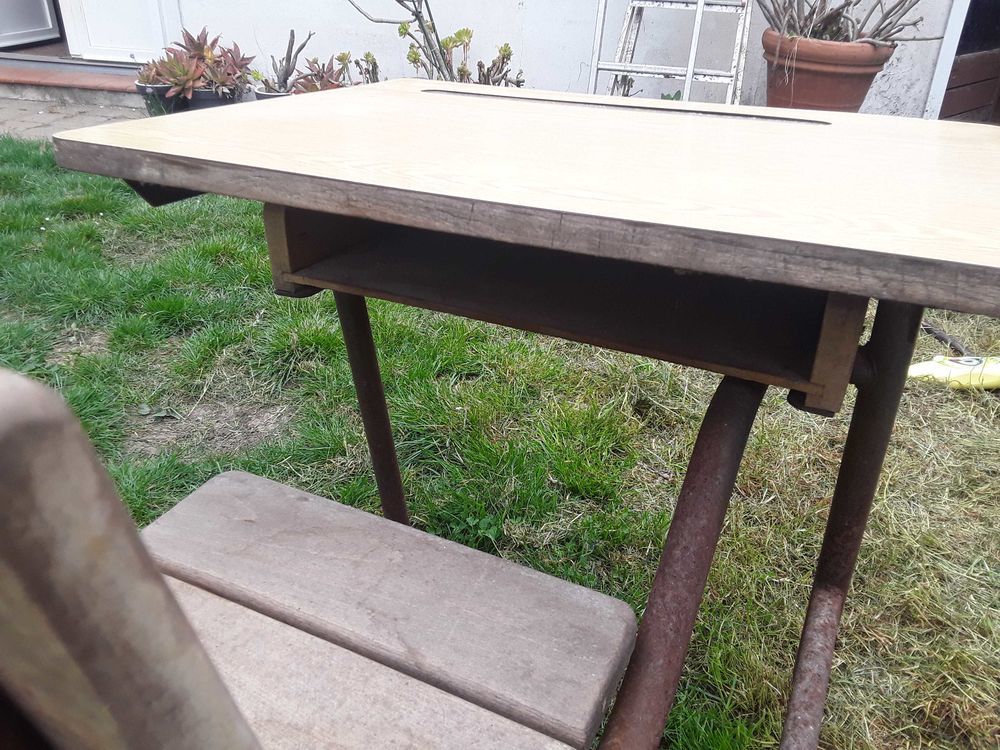 ptit bureau d'&eacute;colier &agrave; restaurer Décoration