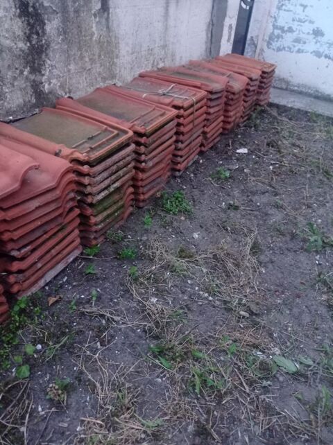 Tuile postel terre cuite 150 Calais (62)