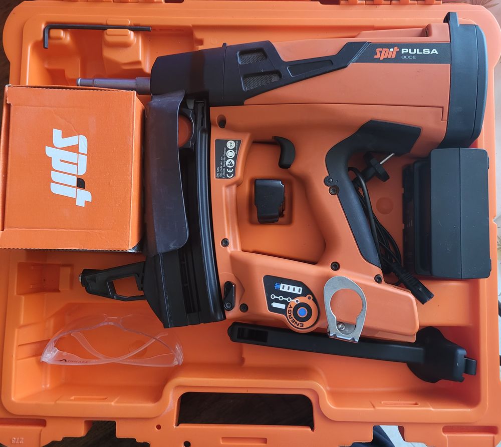 CLOUEUR GAZ SPIT PULSA 800E Bon prix !! Bricolage
