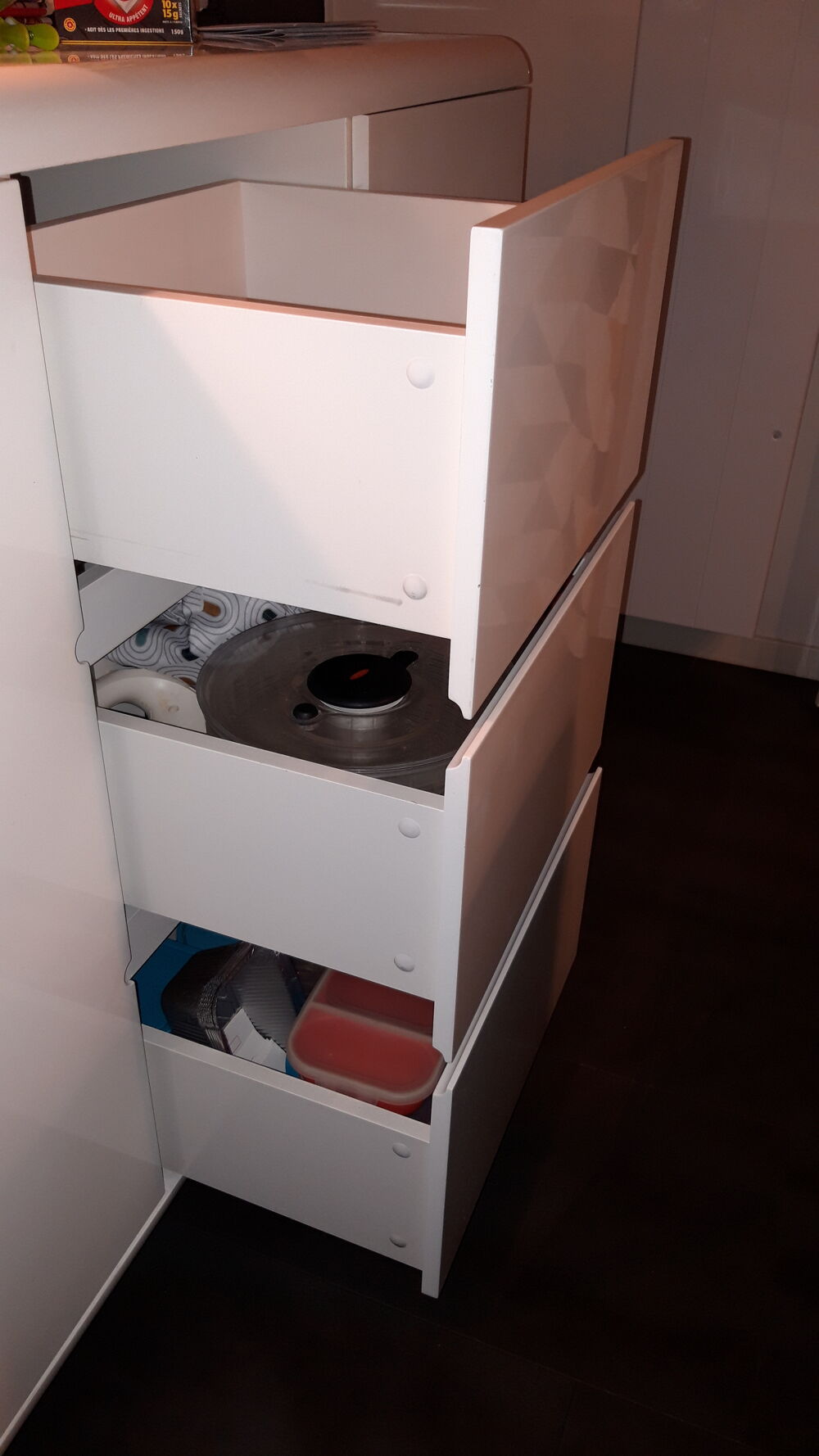 Buffet 2 portes 3 tiroirs Meubles