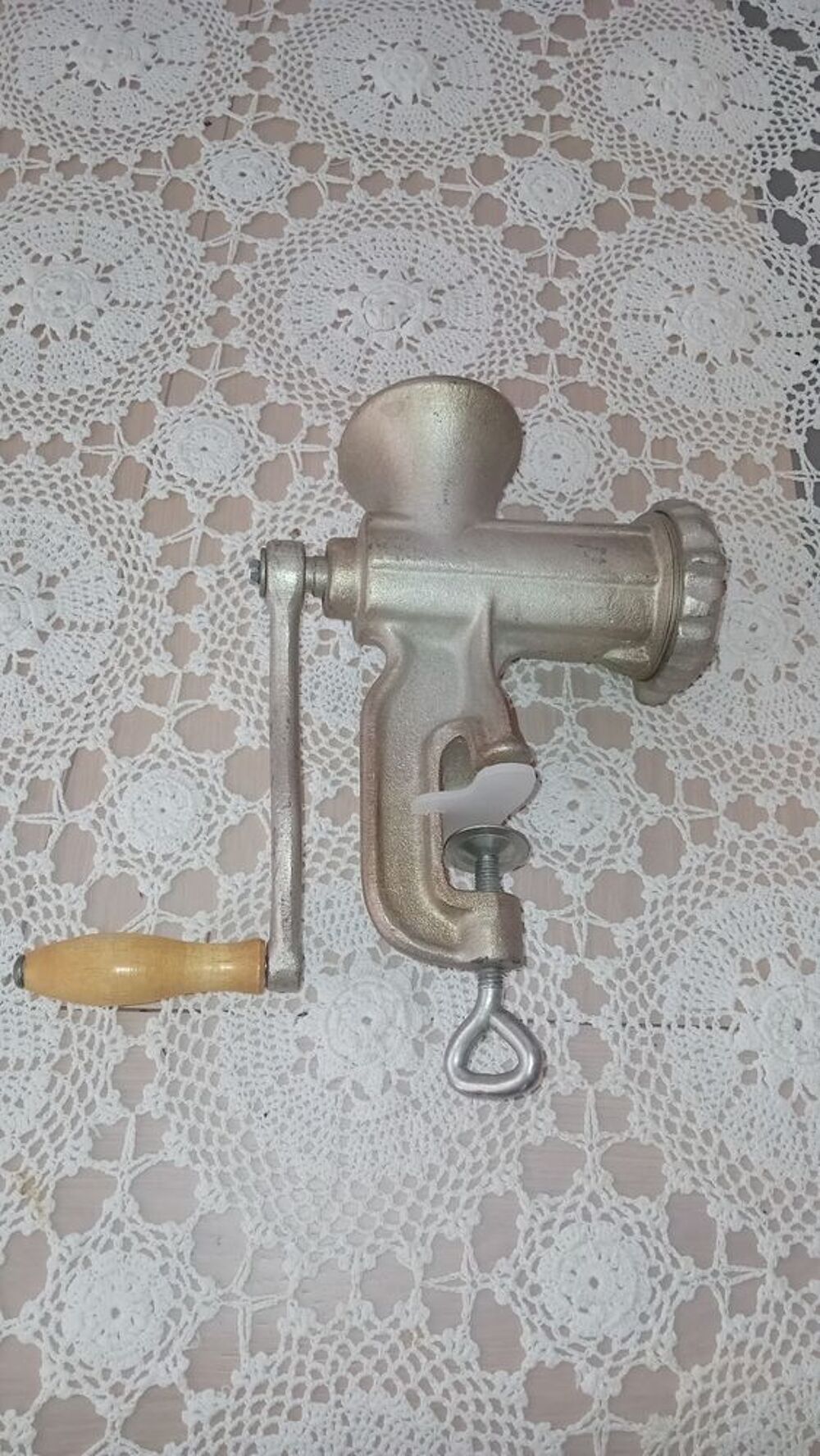 Hachoir manuel &agrave; viande N 8 ,neuf Electroménager